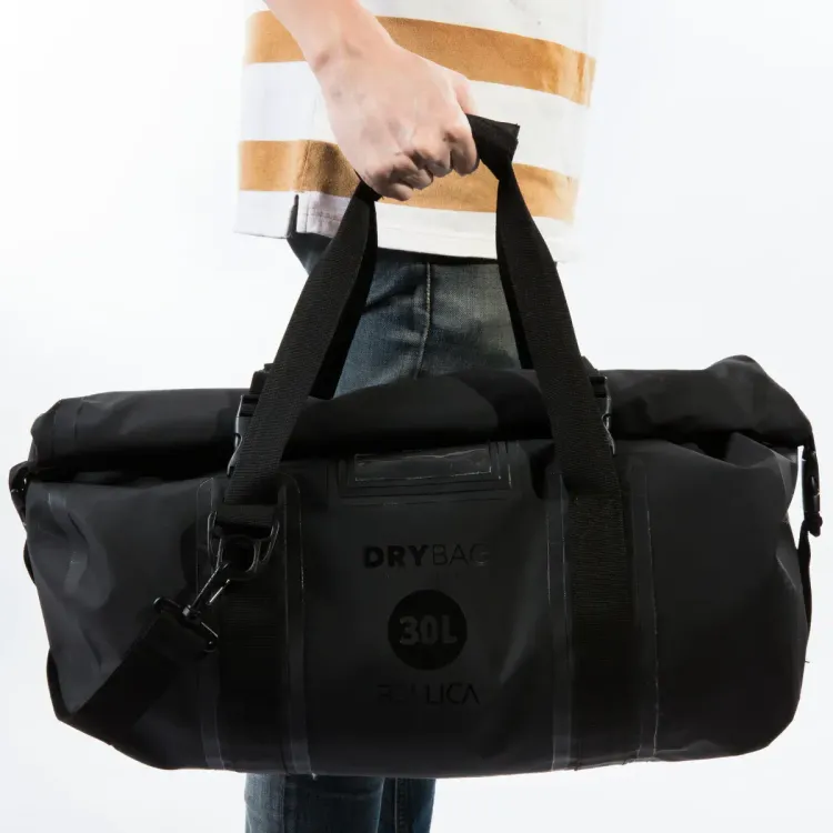 No. 4 - กระเป๋าเดินทางแบบถือ รุ่น Dry Bag 30L - 3