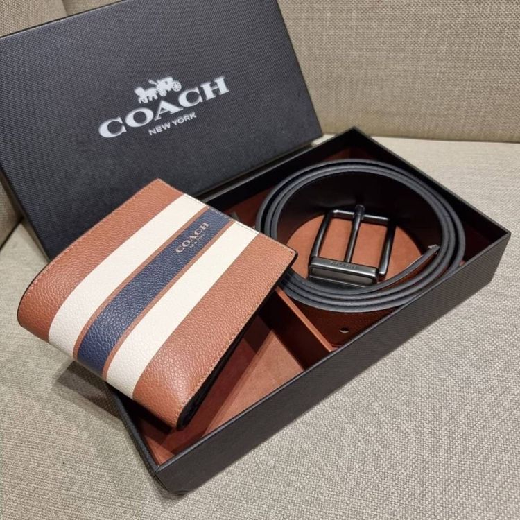 No. 5 - กระเป๋าสตางค์ Coach รุ่น Compact ID Wallet - 6