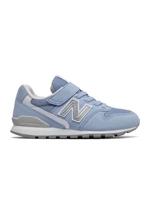 No. 6 - รองเท้าผ้าใบ New Balance รุ่น 996 - 1