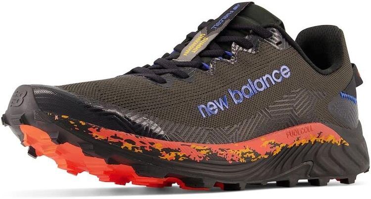 No. 6 - รองเท้าวิ่ง New Balance รุ่น Fuelcell Summit Unknown - 1