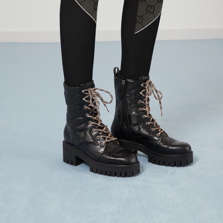 No. 5 - รองเท้าบูทผู้หญิง รุ่น Women's GG Matelassé lace-up boot - 1