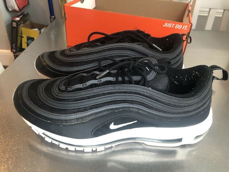 No. 3 - รองเท้าผ้าใบสีดำ รุ่น Air Max 97 - 5