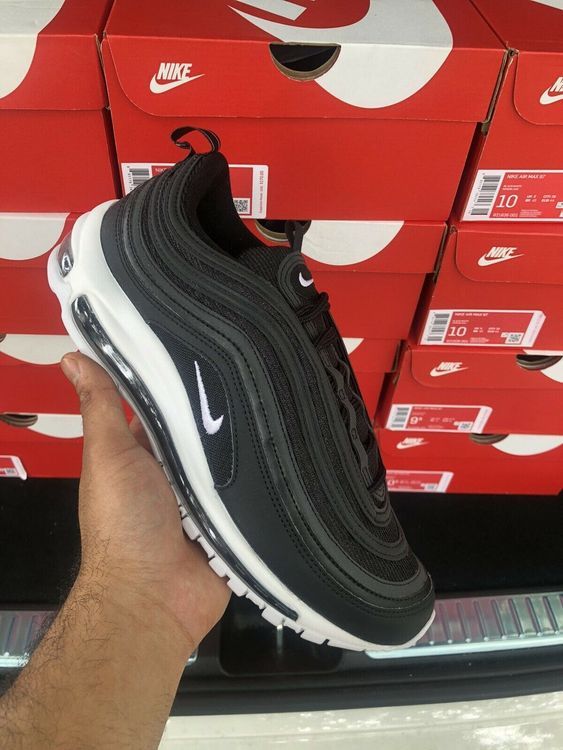 No. 3 - รองเท้าผ้าใบสีดำ รุ่น Air Max 97 - 3