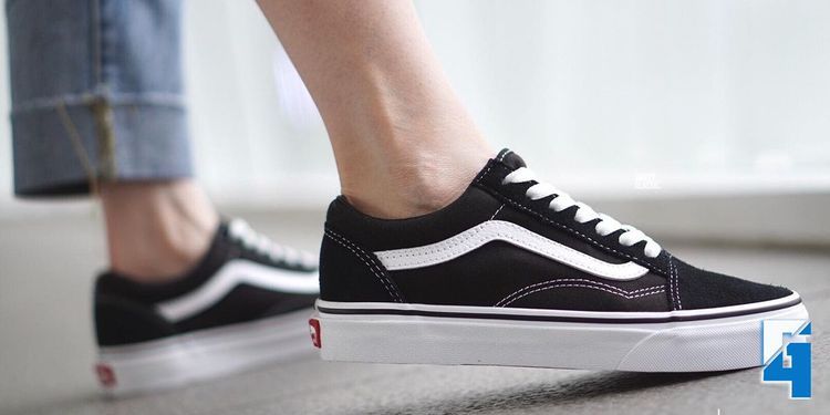 No. 3 - รองเท้าผ้าใบ ใส่กับชุดนักศึกษา รุ่น Old Skool Classic - 6
