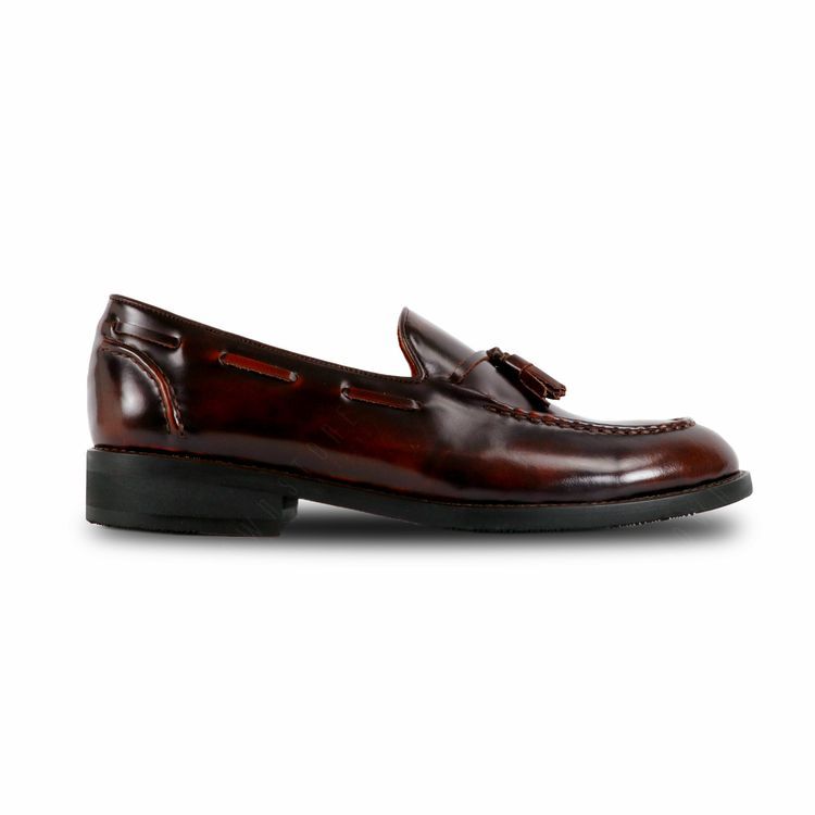 No. 7 - รองเท้าหนังผู้ชาย แบรนด์ไทย รุ่น Velvet Tassel Loafers Moc Toe Burgundy - 4