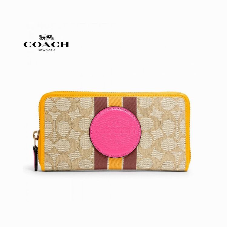 No. 7 - กระเป๋าสตางค์ Coach รุ่น Card Case In Signature Jacquard - 3