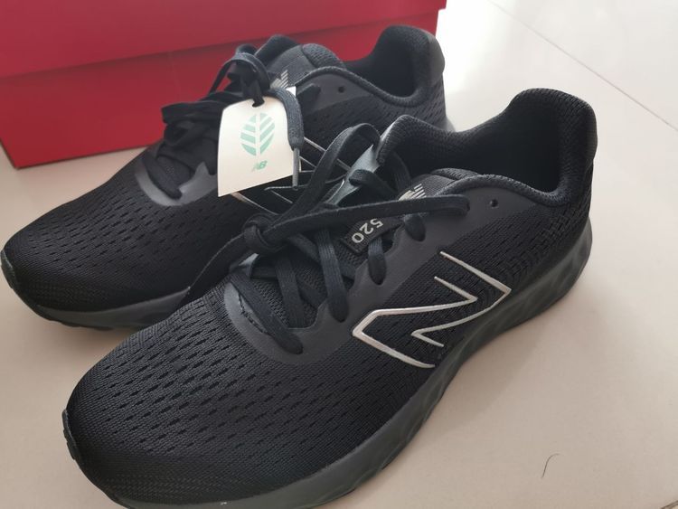 No. 2 - รองเท้าวิ่ง New Balance รุ่น 520 V8 - 3